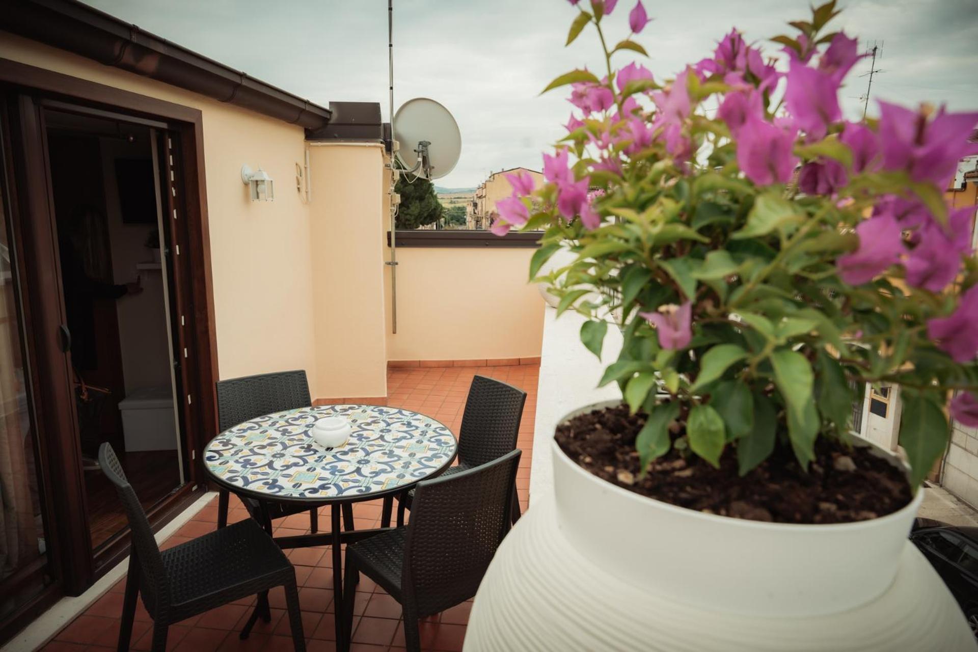 La Terrazza Dei Gemelli - Casa Vacanze Venosa Exterior photo